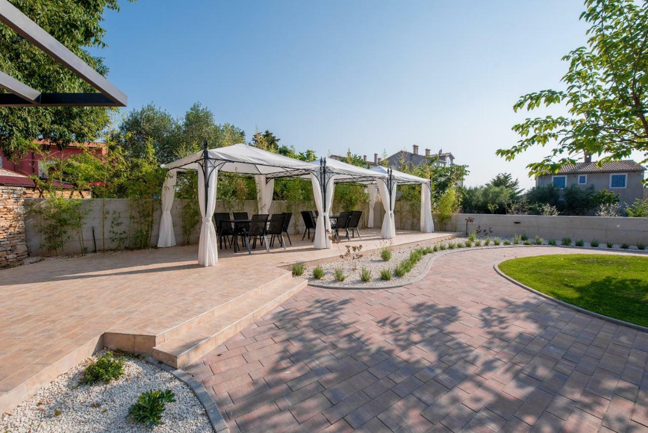 Villa Anja 1St Floor เปโรย ภายนอก รูปภาพ