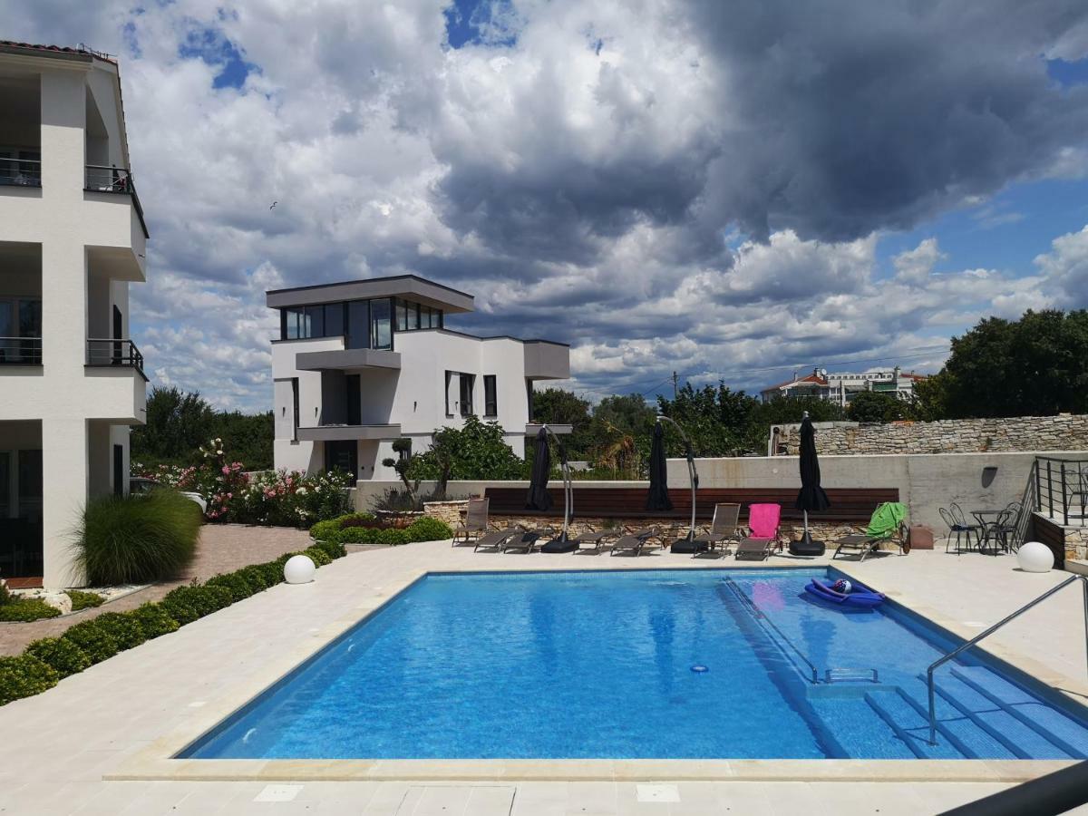 Villa Anja 1St Floor เปโรย ภายนอก รูปภาพ