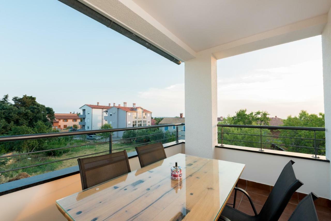 Villa Anja 1St Floor เปโรย ภายนอก รูปภาพ